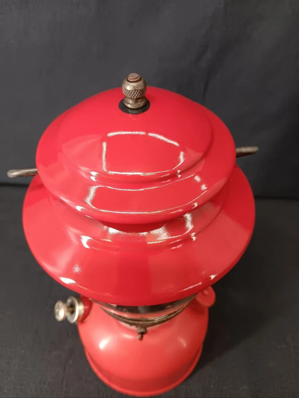 Tested 1966 Coleman 200A Gas Lantern Camp Red Pyrex Globe With Caddy Serviced